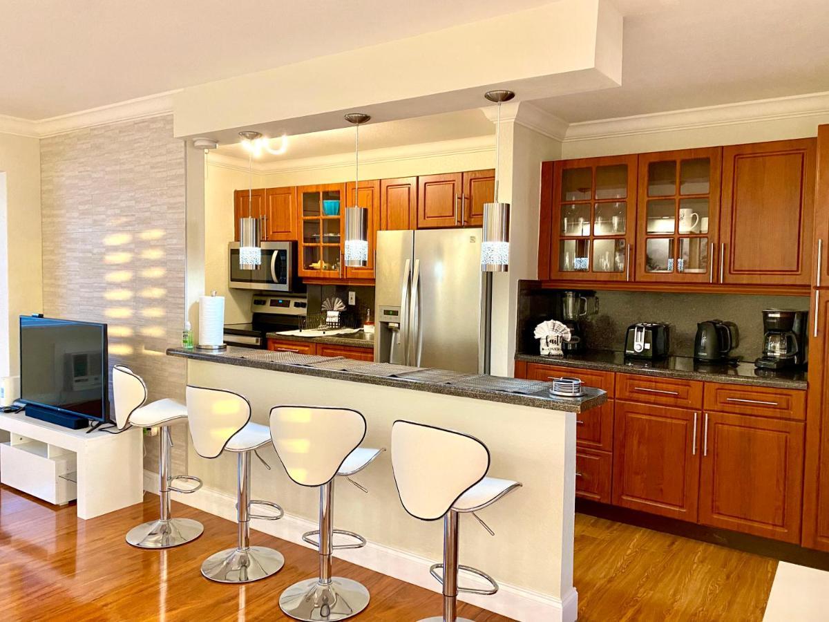 Deluxe Waterfront One Bedroom Apartment With Miami Skyline View, Free Parking 5 Mins Drive To Miami Beach Luaran gambar