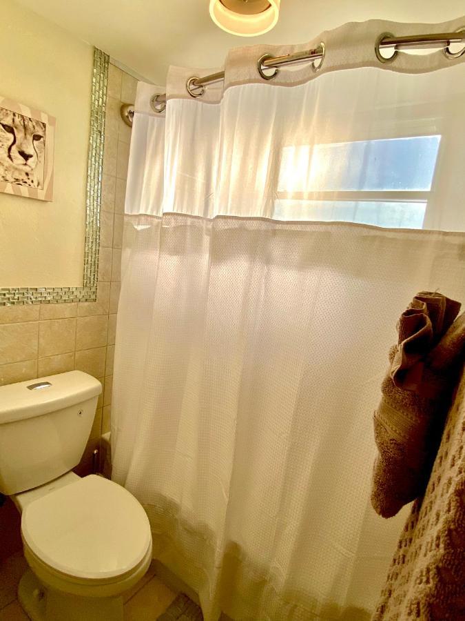 Deluxe Waterfront One Bedroom Apartment With Miami Skyline View, Free Parking 5 Mins Drive To Miami Beach Luaran gambar